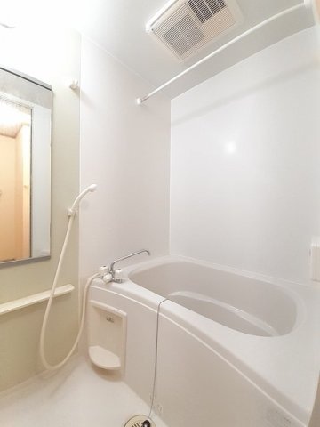 日々の疲れを癒すお風呂付です チェリッシュⅠ