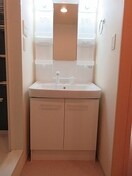 忙しい朝には欠かせない洗面所です ノース・ガーデンＢ