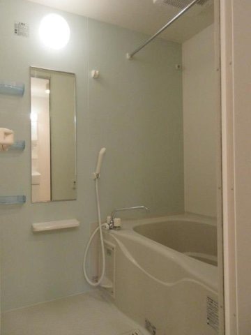 落ち着いた空間のお風呂です プリムローズ桜