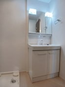 明るい洗面所です ポプラⅡ