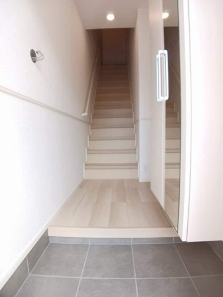 明るい色調の室内です ポプラⅠ