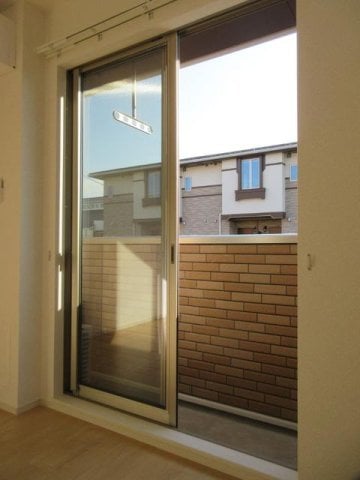 暖かな日差しのふりそそぐバルコニー ミルト松前Ⅱ－Ⅰ