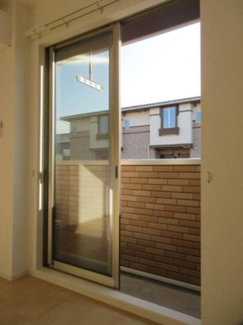 暖かな日差しのふりそそぐバルコニー ミルト松前Ⅱ－Ⅰ