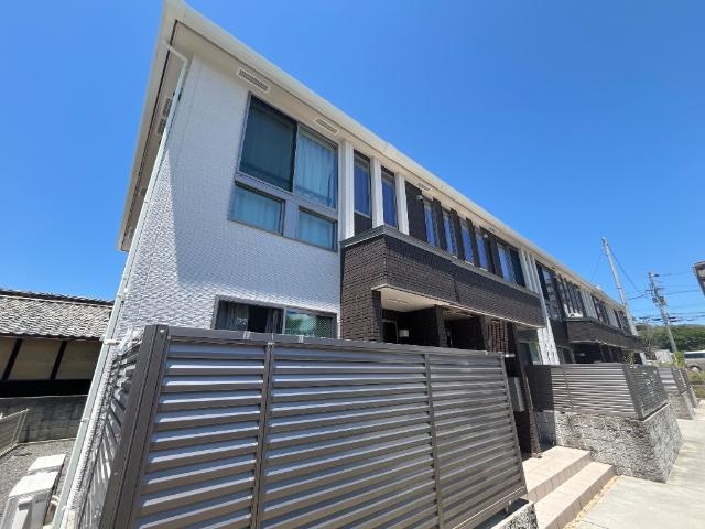 外観写真（昼） エース　レオーネ