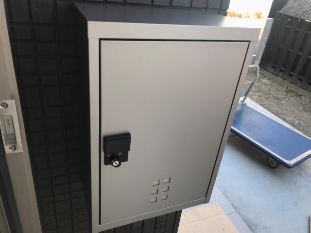 宅配ＢＯＸ エース　レオーネ