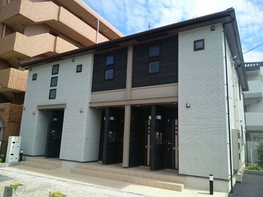 外はこのようになっています オ・ブーシュ道後Ⅱ