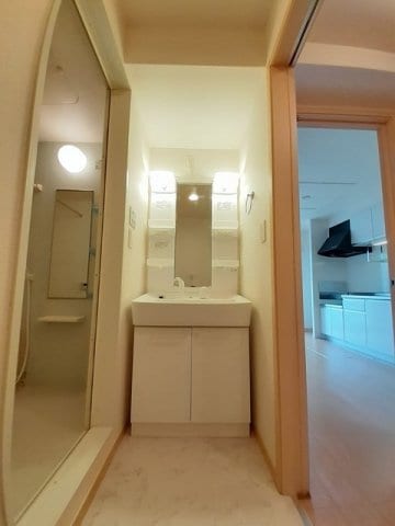 広い洗面スペース ガーデン西垣生