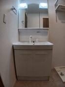 使いやすい洗面所です アンソレイエ　ヴィヴァンⅠ