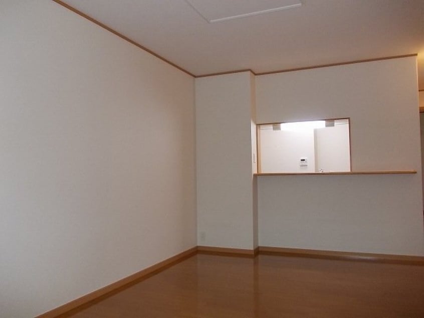 ゆったり過ごせるリビングです ウエスト・ブリーズ