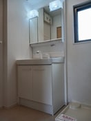 コンパクトで使いやすい洗面所 シャンド・フルール　Ｍ