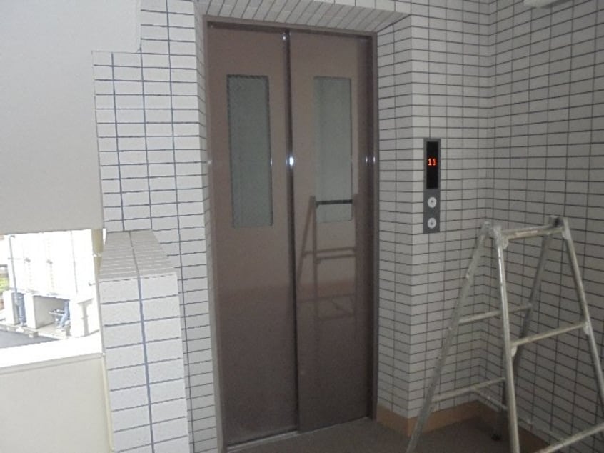 エントランス部分 ひかりハイツ石手川・