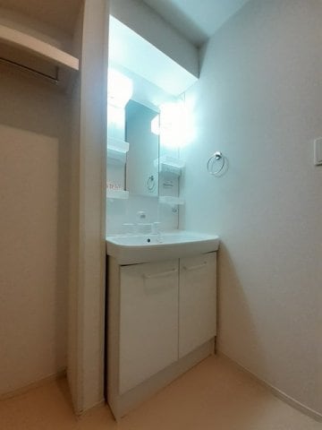 広い洗面スペース Ｍ．バンテ　フォルトゼッツェン