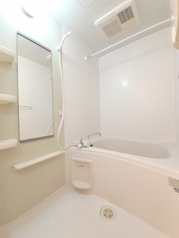 日々の疲れを癒すお風呂付です メゾン・ラ・ジェルメ