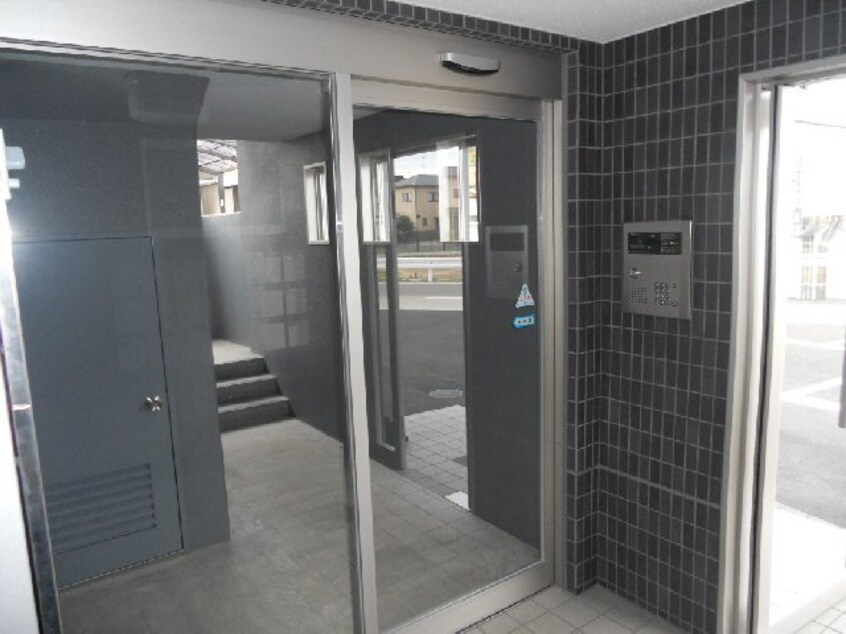 エントランス部分 ユーミー栗林