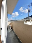 バルコニーからの眺めを楽しみながら食事をしませんか メゾンⅠ