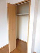 収納スペース豊富です プリムロ－ズⅡ　Ａ