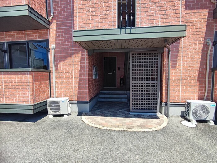  リヴェール　チカ　Ａ・Ｂ棟