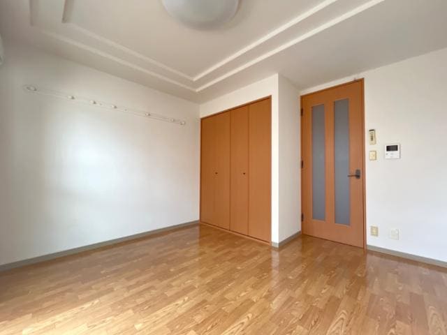 リビング サンシャイン柳