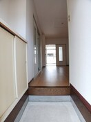 ゆったりとした玄関です ドミール・マイン