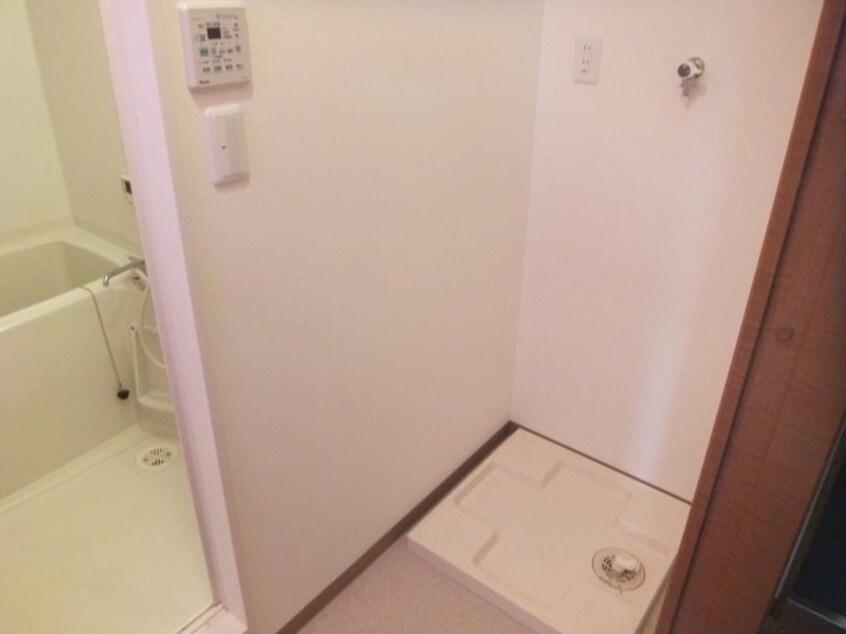  予讃線・内子線/松山駅 徒歩12分 3階 築16年