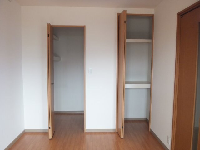  予讃線・内子線/松山駅 徒歩12分 3階 築16年