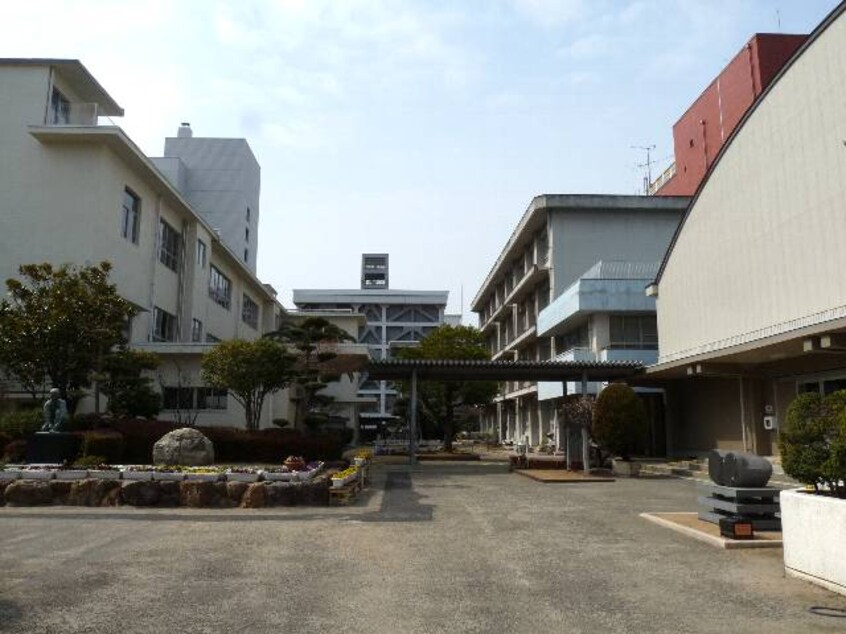 番町小学校(子規旅たちの像)(小学校)まで654m 第五正田ビル