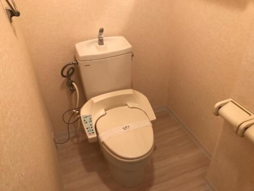 シャワー付トイレ メゾン・ビューエクセル