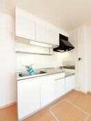キッチンでお料理をお楽しみください エルヴェ・クレール