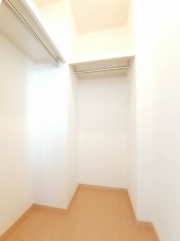 小物を収納するのに便利です エルヴェ・クレール