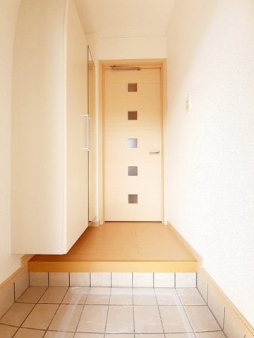 シンプルで使いやすい玄関です エルヴェ・クレール