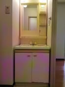 使いやすい洗面所です サン住吉