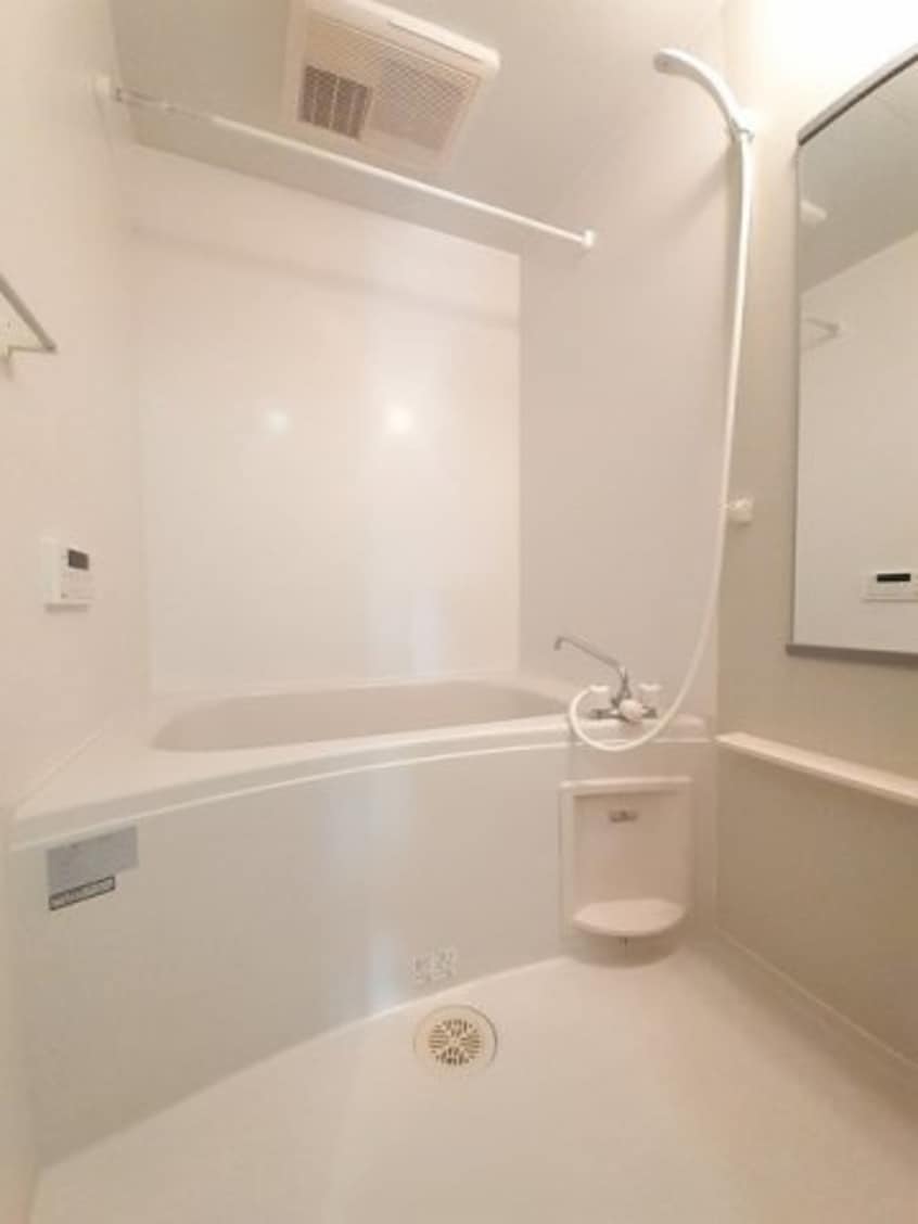 きれいなお風呂です ドルチェ・マンダリーノ　Ｃ