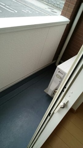 暖かな日差しのふりそそぐバルコニー フィオリーレ