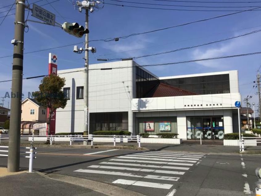 岡崎信用金庫高浜東支店(銀行)まで1273m 名鉄三河線/吉浜駅 徒歩24分 2階 築17年