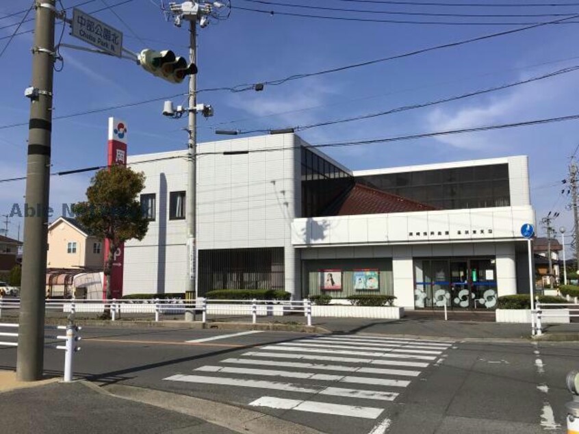 岡崎信用金庫高浜東支店(銀行)まで877m 名鉄三河線/吉浜駅 徒歩21分 1階 築28年