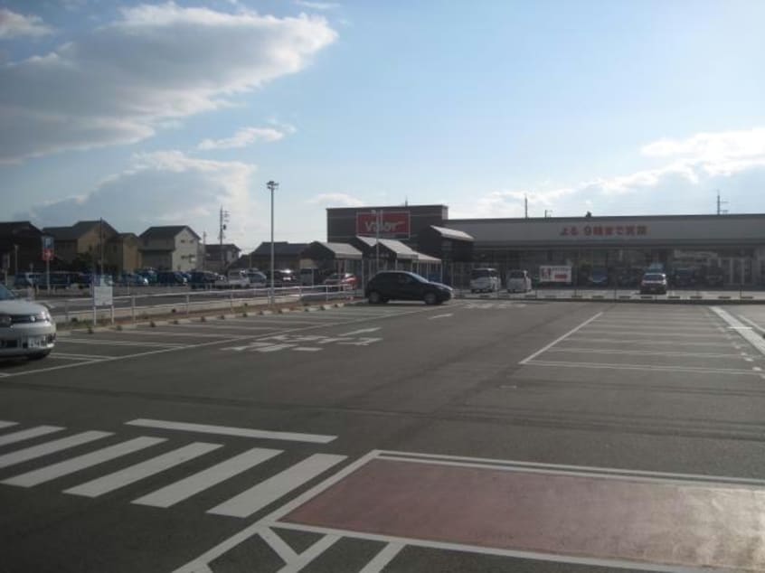 バロー碧南城山店(スーパー)まで452m 名鉄三河線/新川町駅 徒歩28分 1階 築19年