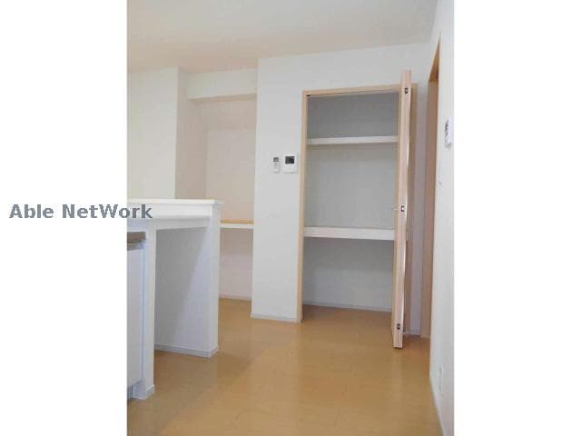  サンエンブレイス　B