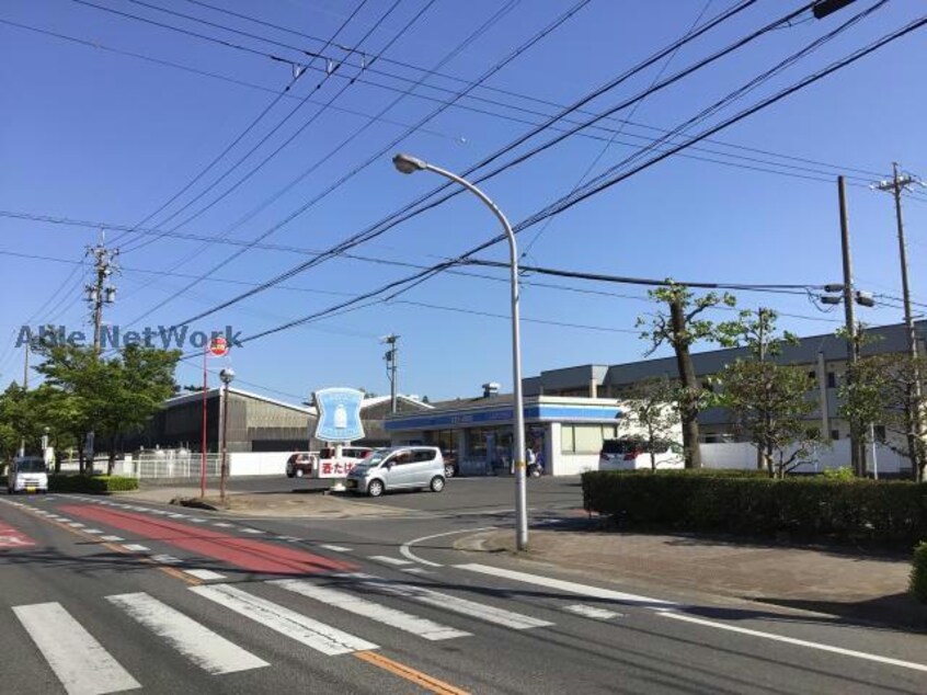 ローソン碧南霞浦店(コンビニ)まで601m 名鉄三河線/碧南中央駅 徒歩9分 2階 築19年