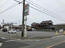 セブンイレブン碧南春日町3丁目店(コンビニ)まで837m 名鉄三河線/碧南駅 徒歩21分 1階 築25年