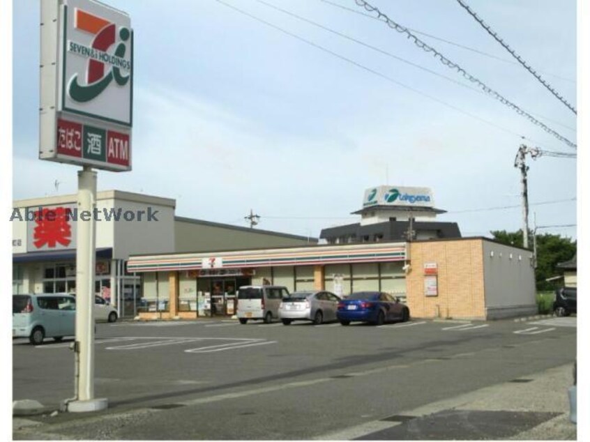 セブンイレブン高浜田戸町店(コンビニ)まで736m 名鉄三河線/北新川駅 徒歩13分 2階 築22年