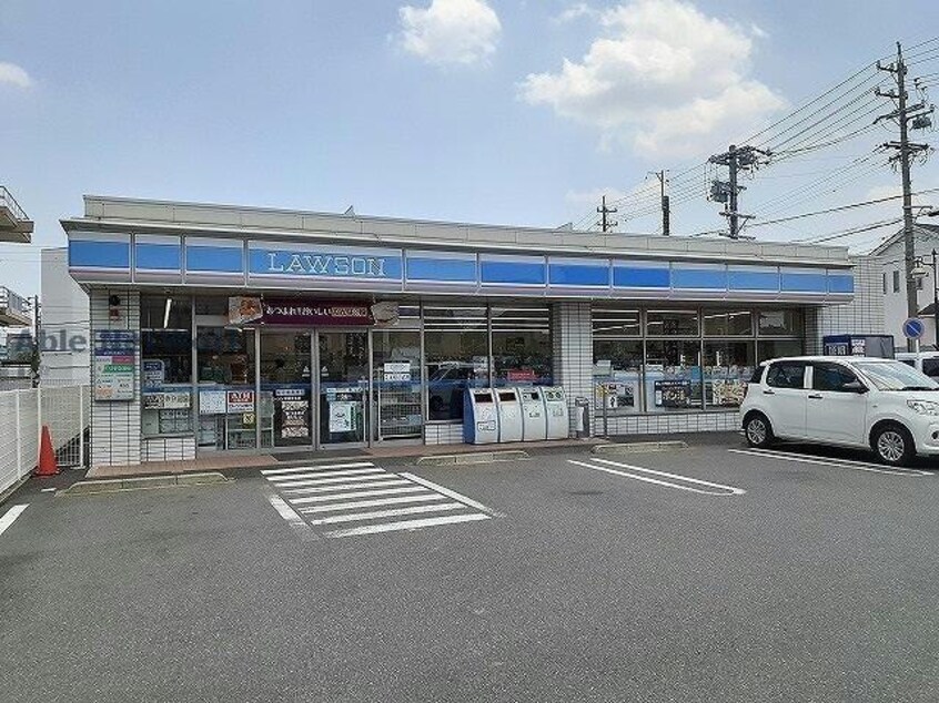 ファミリーマート碧南野田店(コンビニ)まで820m リベロ・ココ