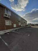 駐車場に車を止められます ロックガーデン　Ａ