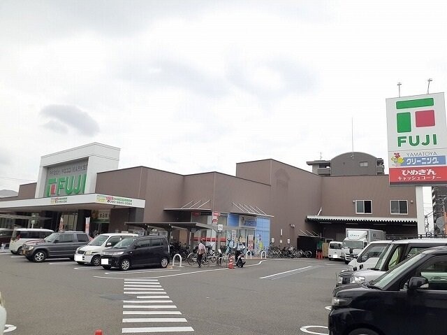 フジ立花店様まで650m ルーベル中村
