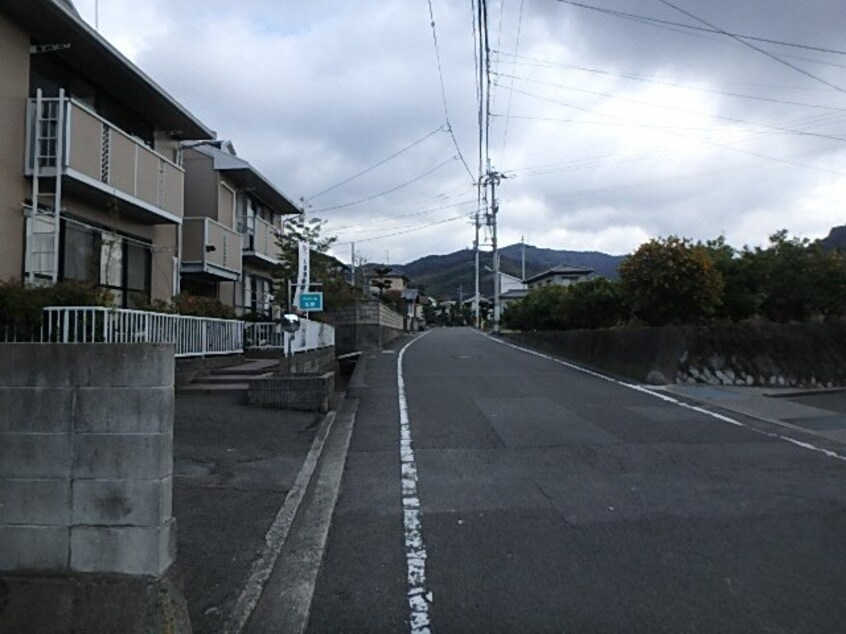  ファミール三好・