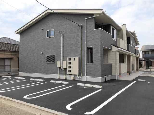 おしゃれな外観です ディアコート東方