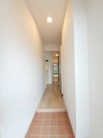 収納もある玄関です ディアコート東方