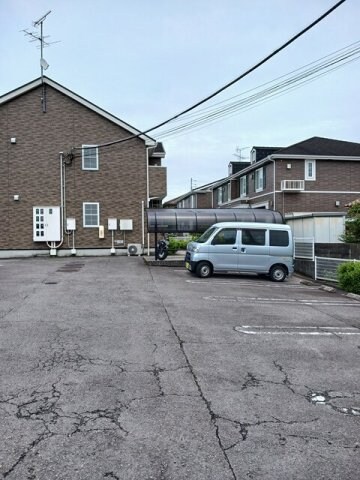 駐車場に車を止められます エアリーヴィラＮ