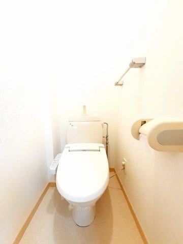 コンパクトで使いやすいトイレです エスポワール　エル