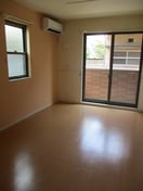 明るい室内です ガーデンヒルズ・ＬａＬａ　Ａ