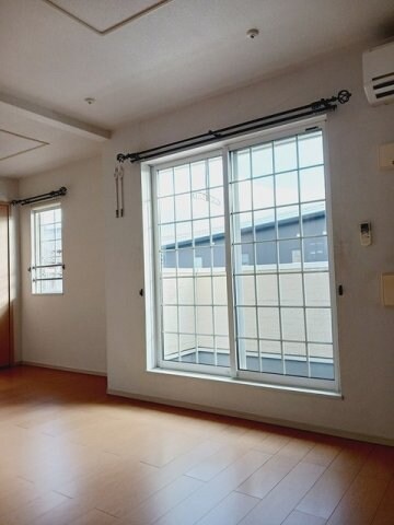 明るい室内です グルニエ　ドール　Ⅱ